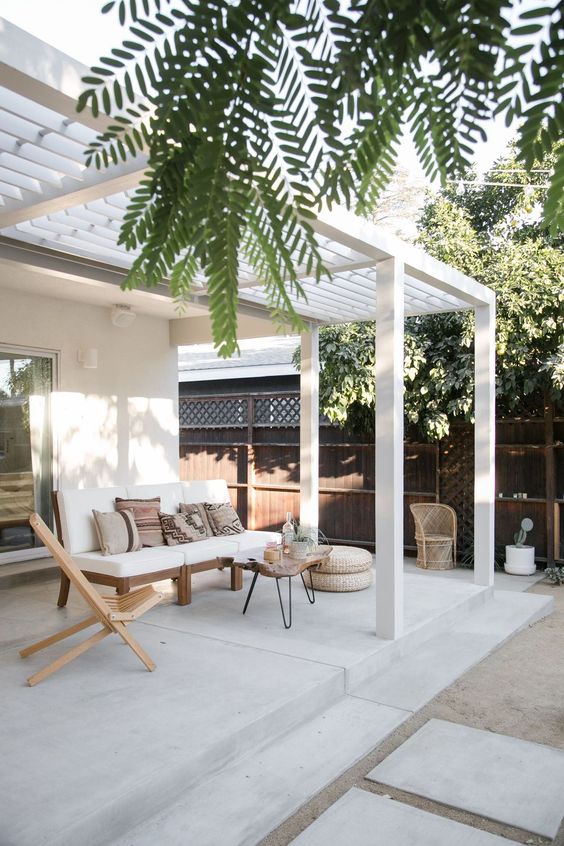 aménagement terrasse salon de jardin en bois