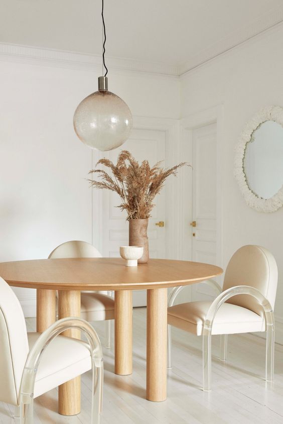 table bois minimaliste chaise design arrondies 
